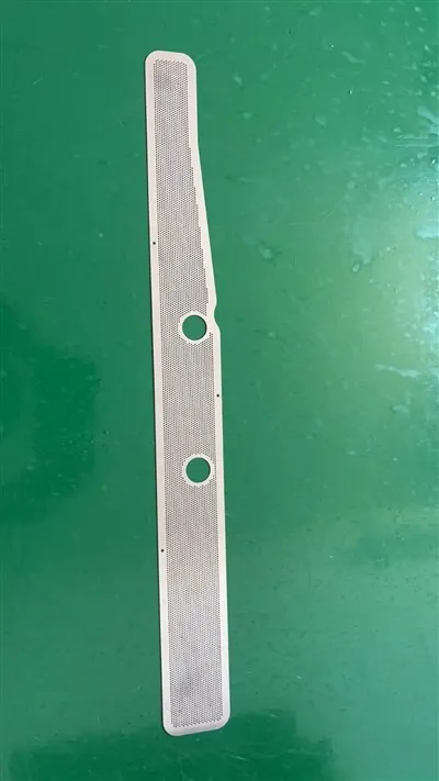 Гравиране на метален щит за огън